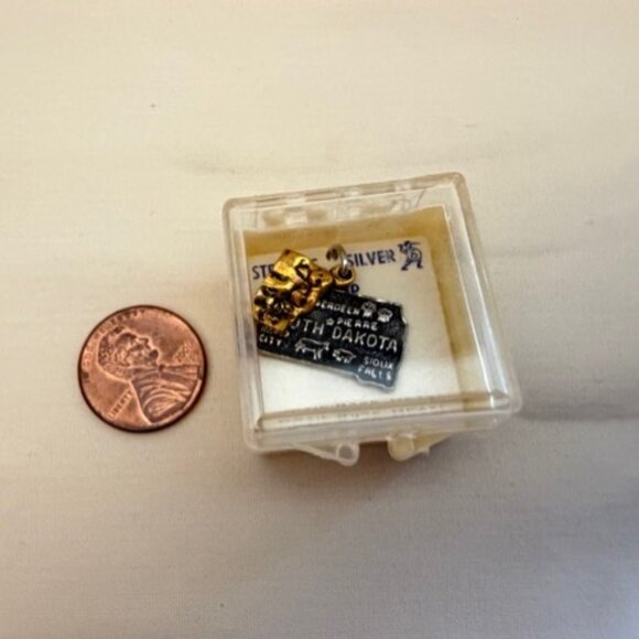 Vintage Sterling Silver South Dakota State Souvenir Charm - Picture 7 of 7